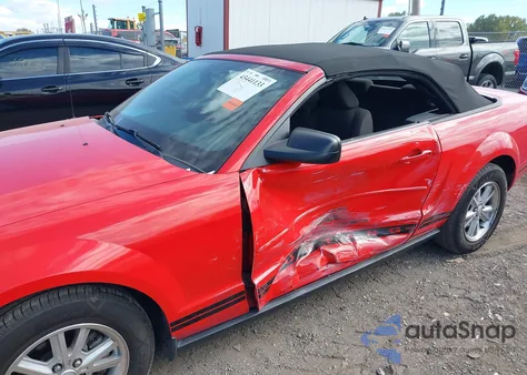 2007 Ford Mustang V6 Deluxe/V6 Premium z USA, uszkodzony, nr VIN 1ZVFT84N475327923